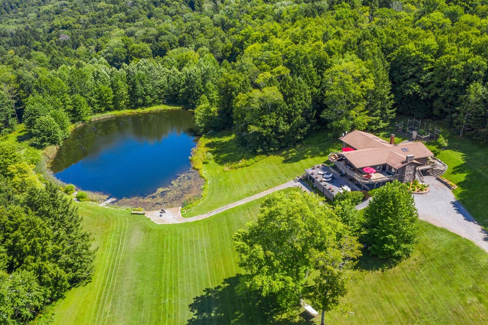 Stunning Catskills lodge with private lake in 70 acres Deals & Reviews