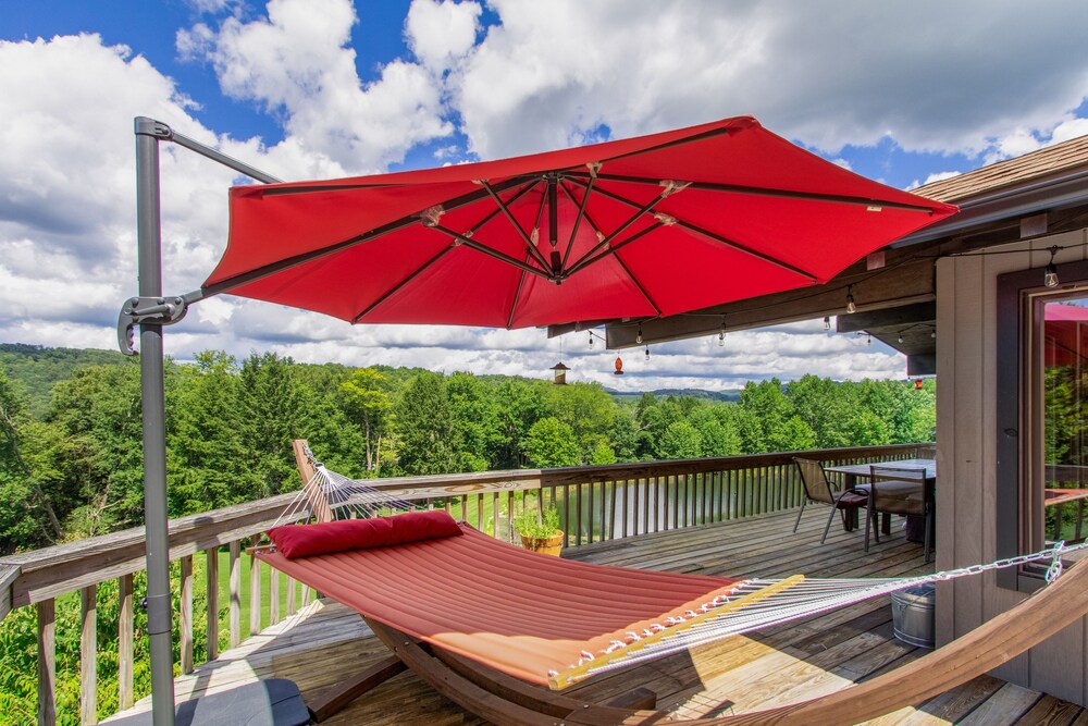 Stunning Catskills lodge with private lake in 70 acres Deals & Reviews