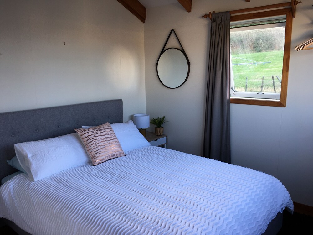 Raglan Beach House , Stunning Ocean and Harbour views out at Ocean