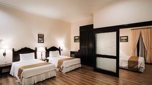 Minibar, in-room safe, desk, iron/ironing board