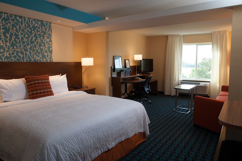 Fairfield Inn & Suites by Marriott Montgomery Airport South