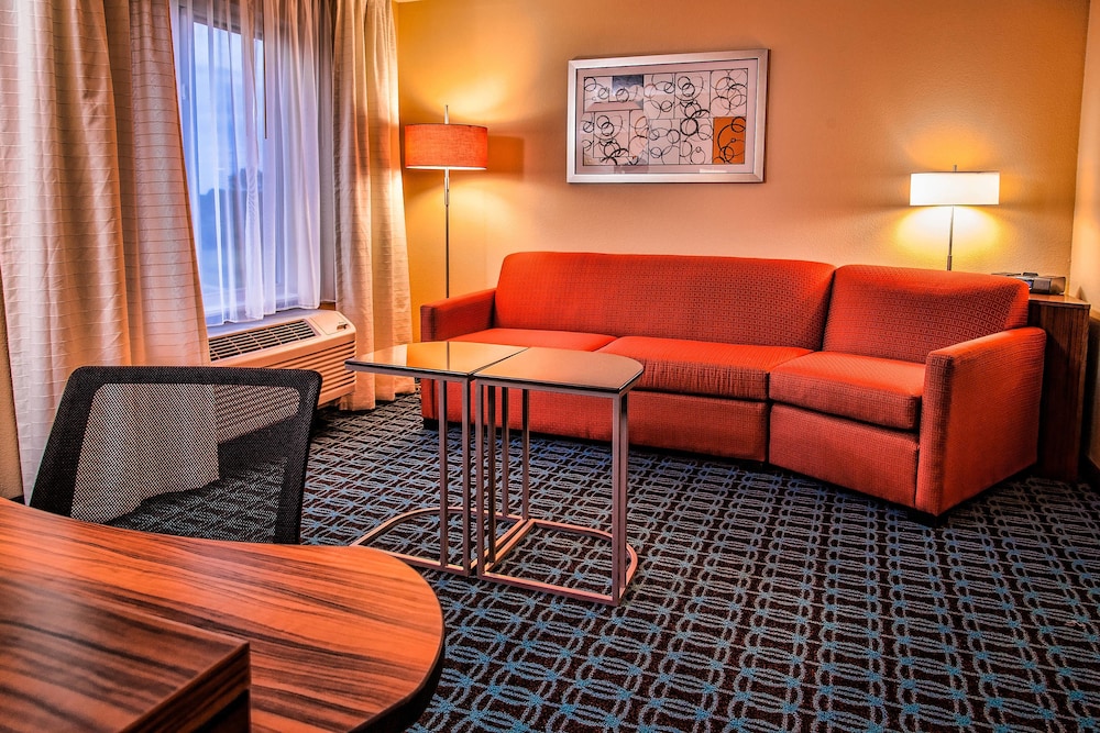 Fairfield Inn & Suites by Marriott Montgomery Airport South