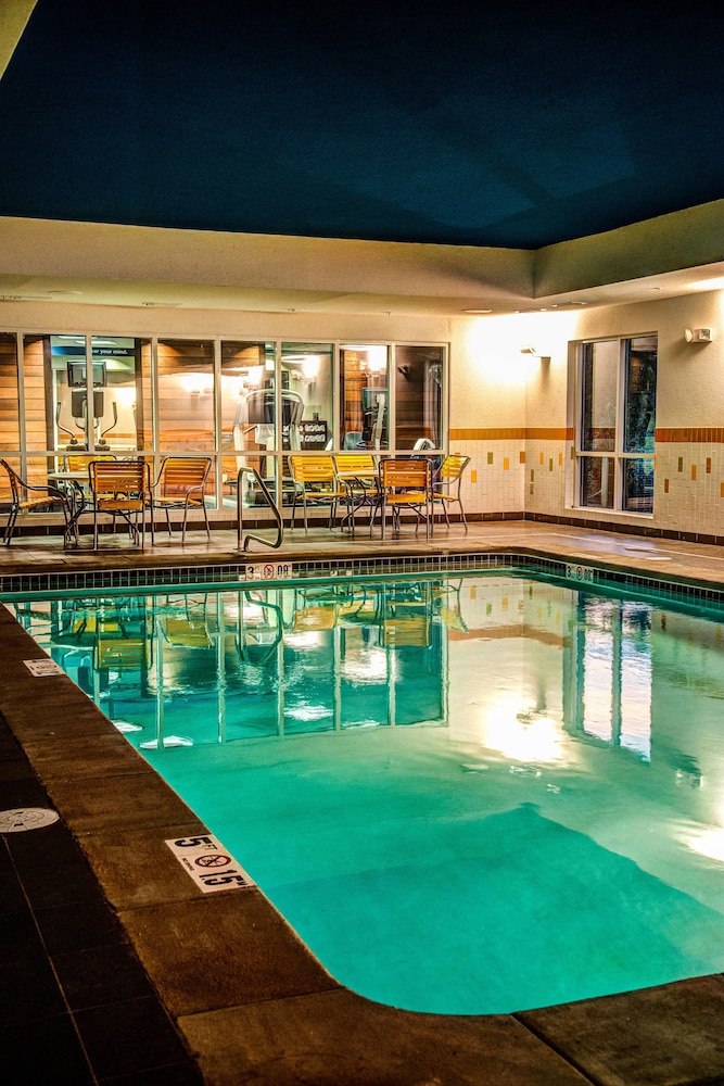 Pool, Fairfield Inn & Suites by Marriott Montgomery Airport South