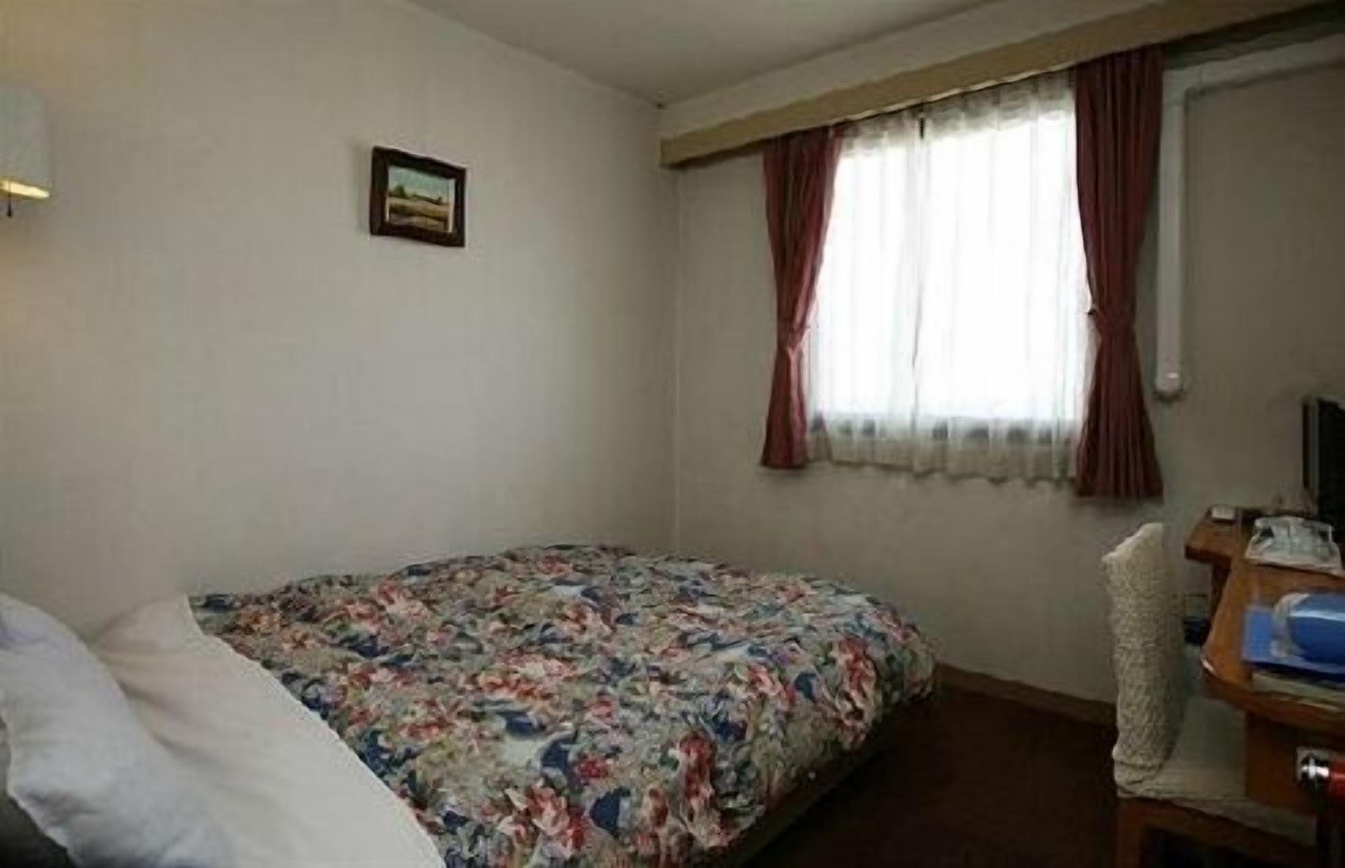 ホテルニューユタカ 大阪 口コミ 宿泊料金 予約 エクスペディア