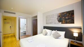 Premium bedding, laptop workspace, iron/ironing board, free WiFi