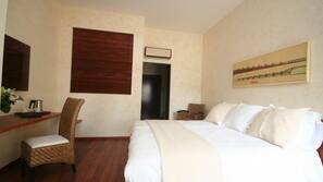 Literie de qualité supérieure, surmatelas, minibar