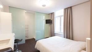 Zimmersafe, Schreibtisch, kostenloses WLAN