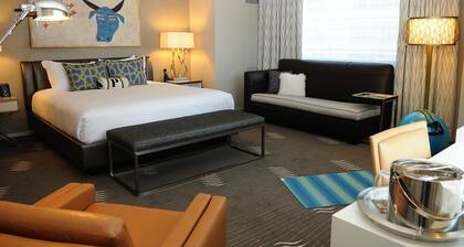 Kimpton Hotel Palomar Phoenix Cityscape, an IHG Hotel