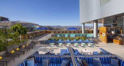 Kimpton Hotel Palomar Phoenix Cityscape, an IHG Hotel