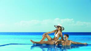 4 piscinas al aire libre, cabañas de piscina gratuitas, sombrillas