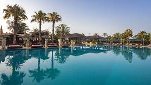 Indoor pool, outdoor pool