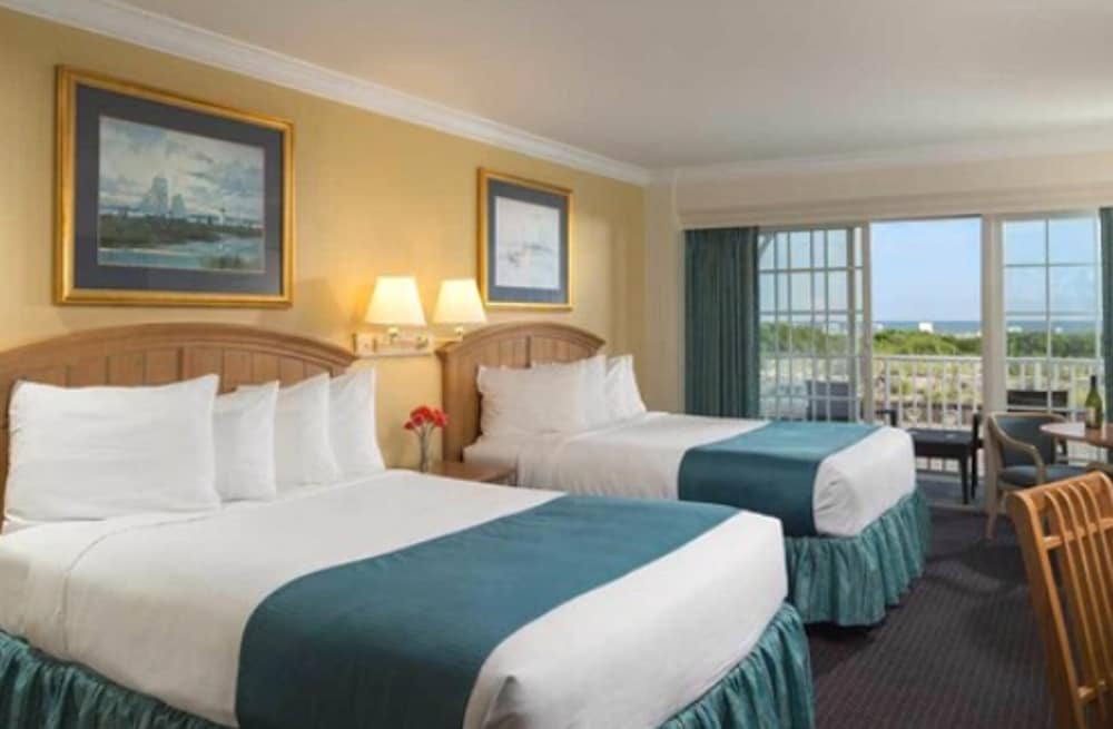 La Mer Beachfront Resort