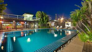 Outdoor pool, pool loungers