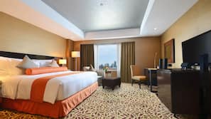 Premium bedding, minibar, in-room safe, desk
