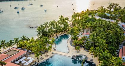 Mauricia Beachcomber Resort & Spa