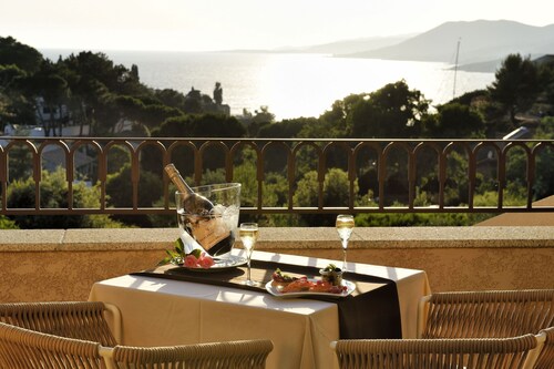 108 Corse Du Sud Hotels With A Jacuzzi Or Hot Tub In Room