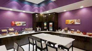 Free daily continental breakfast