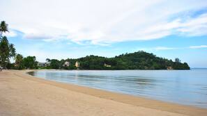 Private beach, sun loungers, beach umbrellas, beach towels