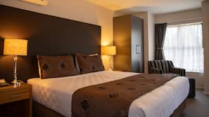Premium bedding, in-room safe, desk, blackout drapes