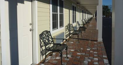 Yankee Clipper Motel