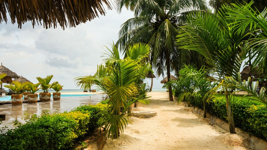 Smiles Beach Hotel