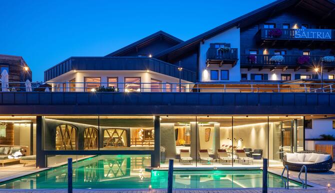 ホテル サルトリア トゥルー アルパイン リビング 口コミ 部屋写真 料金 お得情報 エクスペディア