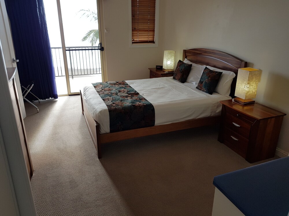 Rose Bay Resort Deals & Reviews (Bowen, AUS) Wotif