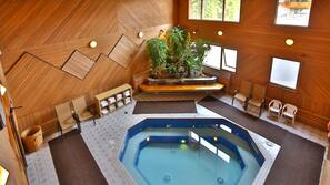 Indoor spa bath