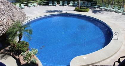 Flamingo Marina Resort