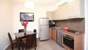 Fridge, microwave, coffee/tea maker, electric kettle