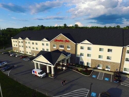 Bangor Spa Hotels Resorts From 55 In Hampton Inn Bangor