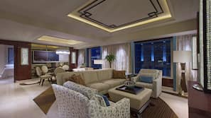 Premium bedding, in-room safe, desk, blackout curtains