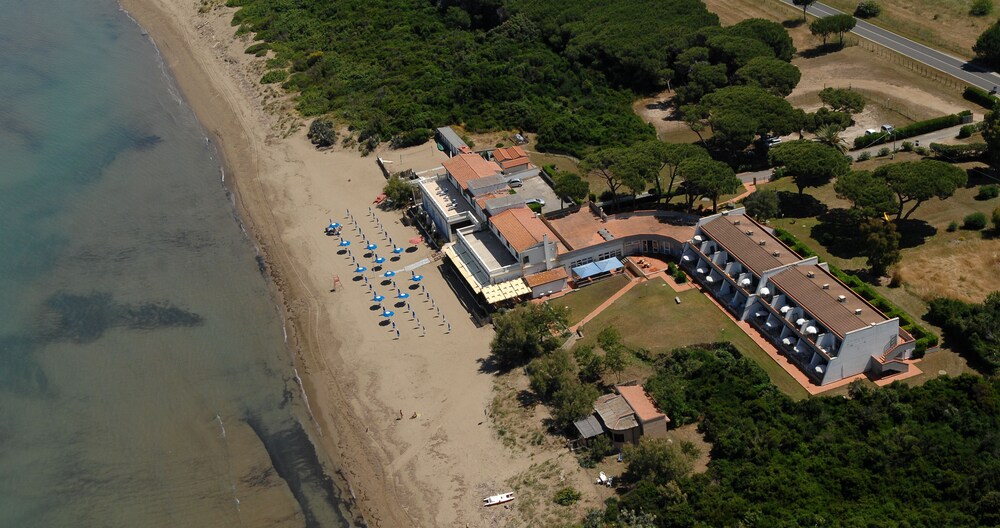 Lido Di Giannella In Orbetello Hotel Rates Reviews On Orbitz