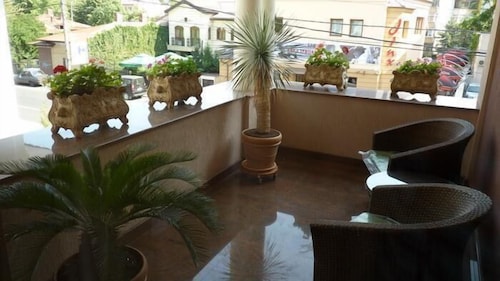 Boutique Hotel Villa Bijoux In Ploiesti Romania Expedia