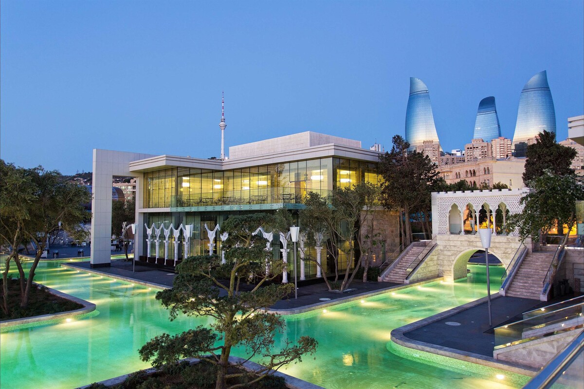 Fairmont Baku - Flame Towers