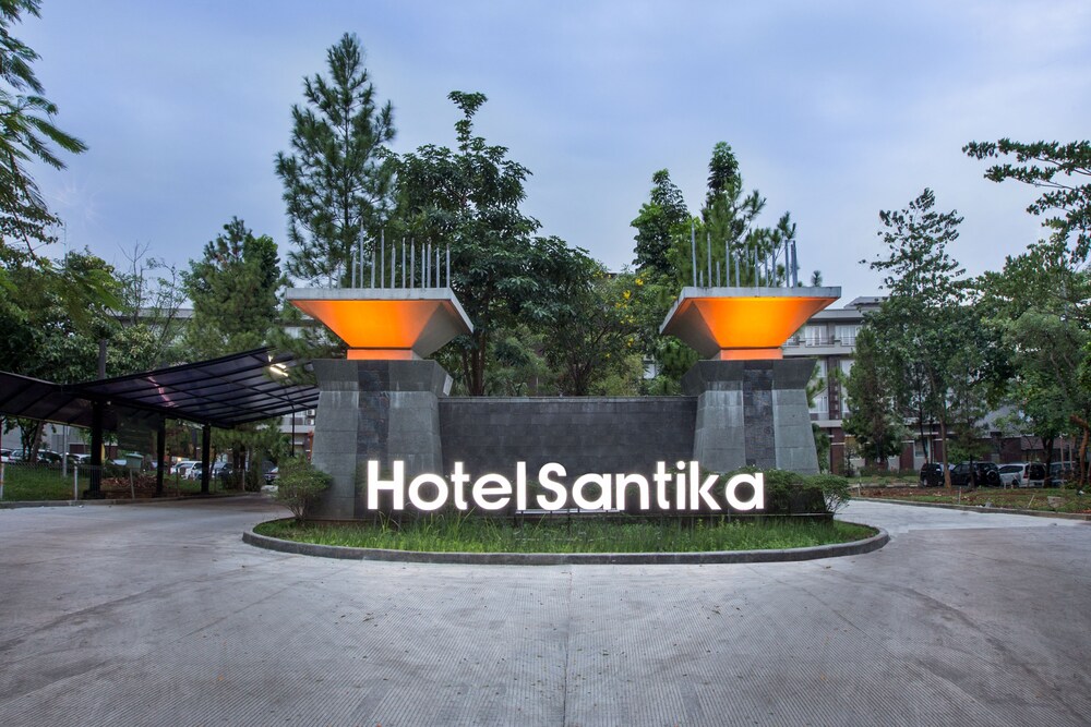 Hotel Santika Taman Mini Indonesia Indah in Jakarta | Expedia