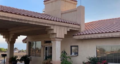 Calipatria Inn And Suites