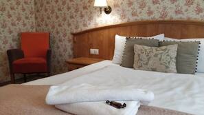 Premium bedding, in-room safe, desk, blackout curtains