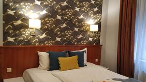 Premium bedding, in-room safe, desk, blackout curtains