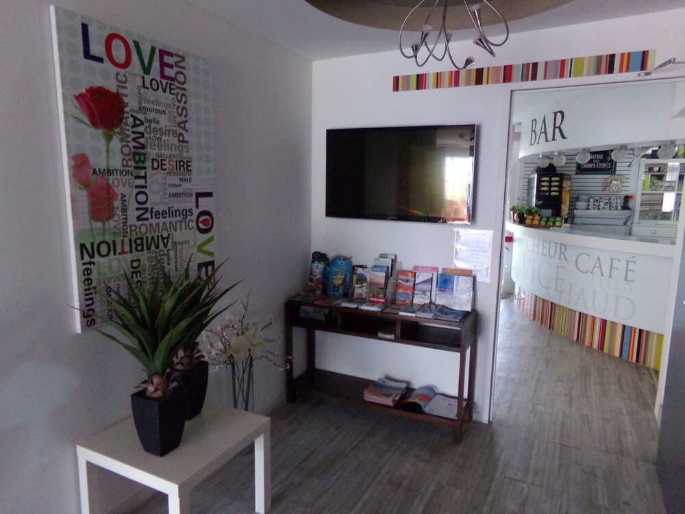 Hotel De La Plage In Montpellier France Expedia