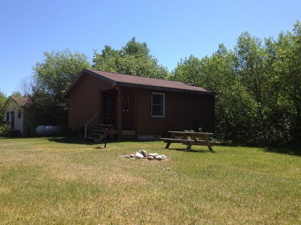 Hilltop Cabins and Motel in Grand Marais Best Rates & Deals on Orbitz