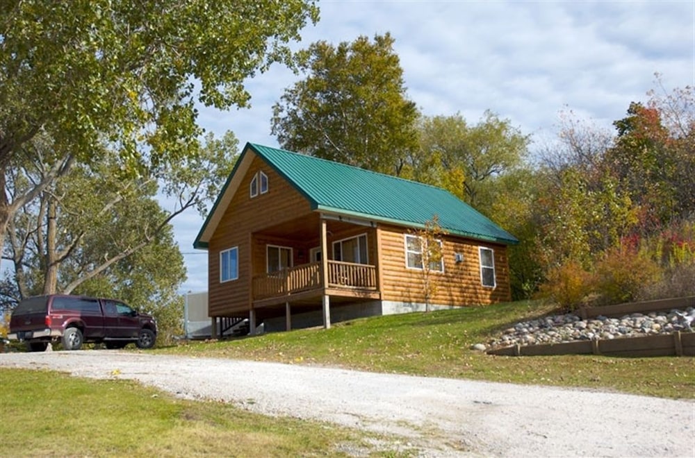 Hilltop Cabins and Motel in Grand Marais Best Rates & Deals on Orbitz