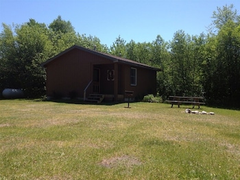 Hilltop Cabins And Motel Reviews Photos Rates Ebookers Com