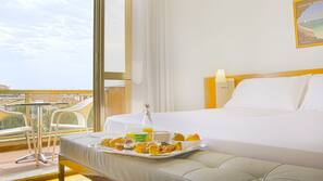 Minibar, coffre-forts dans les chambres, bureau, Wi-Fi gratuit