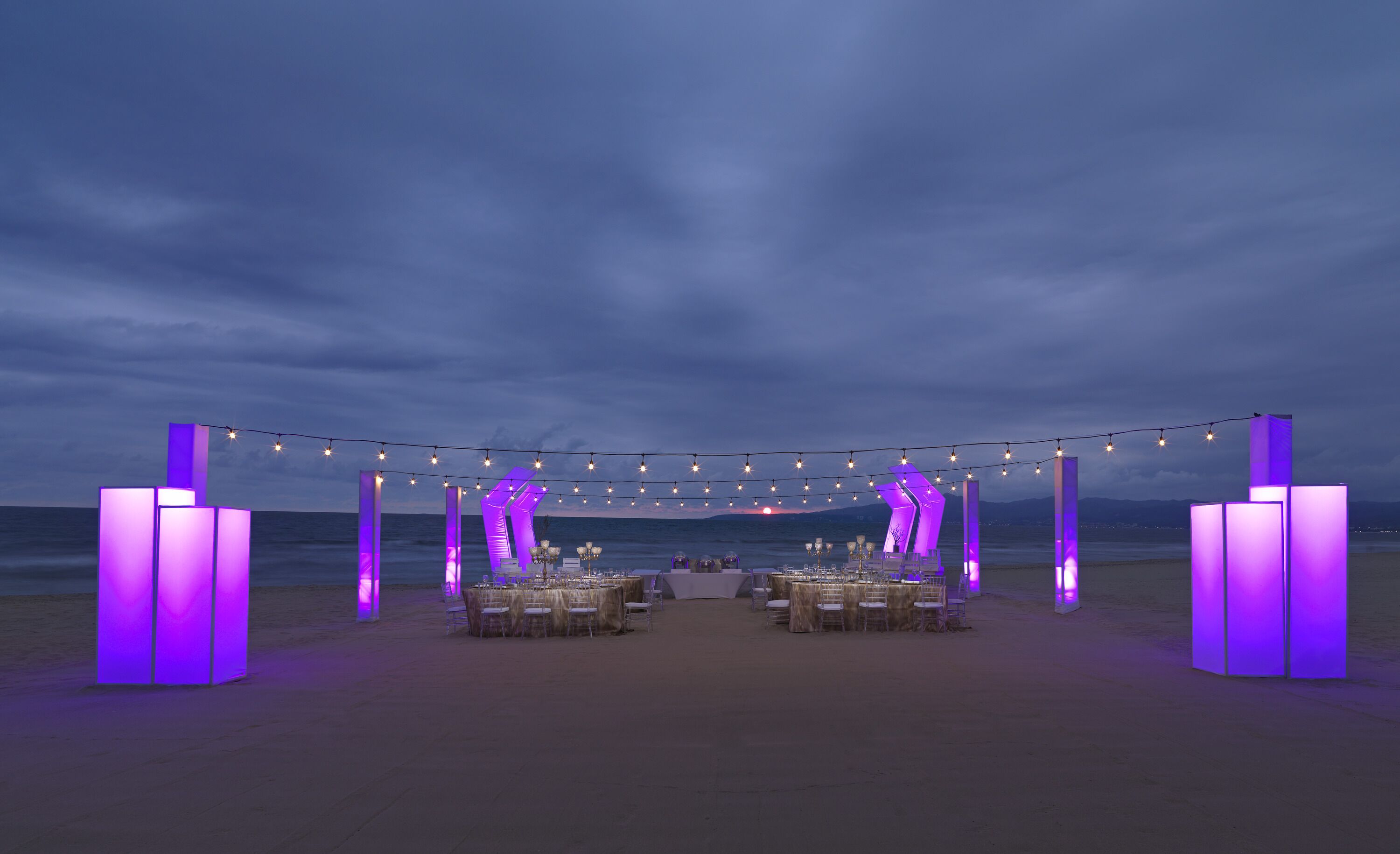 vallarta hotel hard rock inclusive beach umbrellas towels diving scuba