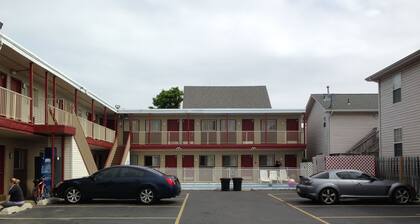 Flamingo Inn