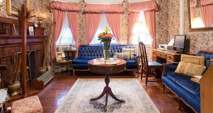 Coolidge Corner Guest House