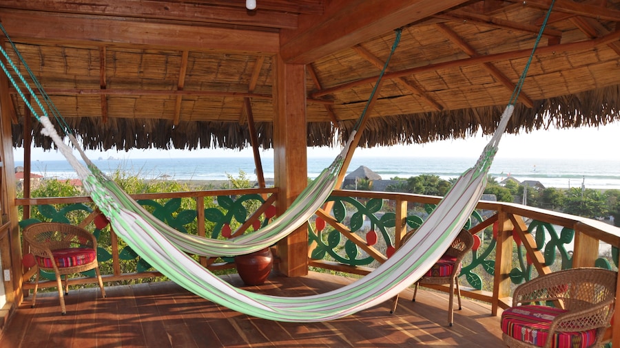 Azuluna Eco-Lodge