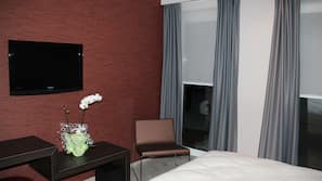1 Schlafzimmer, hochwertige Bettwaren, Daunenbettdecken, Zimmersafe
