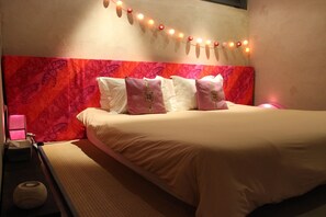 Minibar, individually furnished, free WiFi, bed sheets